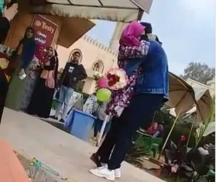 جامعة الأزهر تخفف عقوبة طالبة «حضن المنصورة» 1 حضن بجامعة المنصورة