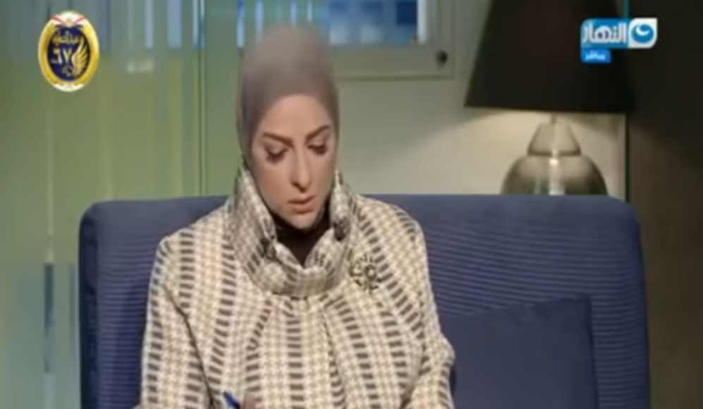 شاب ينهار على الهواء بسبب والده ودعاء فاروق تبكي 1 شاب ينهار على الهواء بسبب والده ودعاء فاروق تبكي