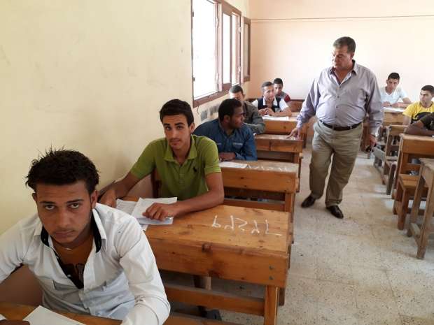 طالب يشعل النيران داخل لجنة امتحان بالغربية 1 طالب يشعل النيران داخل لجنة امتحان بالغربية