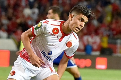 سبب مغادرة أشرف بن شرقي القاهرة بعد التوقيع للزمالك 1 مهاجم لانس الفرنسي يصدم الزمالك ويفضل اللعب للأهلي