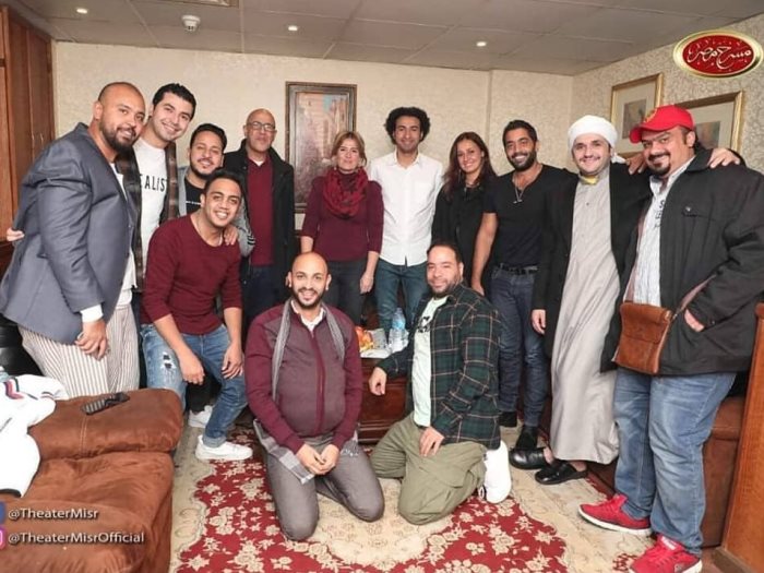 الموت يفجع نجم مسرح مصر بعد وفاة والدته 1 الموت يفجع نجم مسرح مصر بعد وفاة والدته