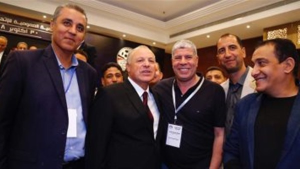 شوبير يكشف اقتراح أبو ريدة لحل أزمة مباراة الأهلي وبيراميدز 1 شوبير يكشف اقتراح أبو ريدة لحل أزمة مباراة الأهلي وبيراميدز