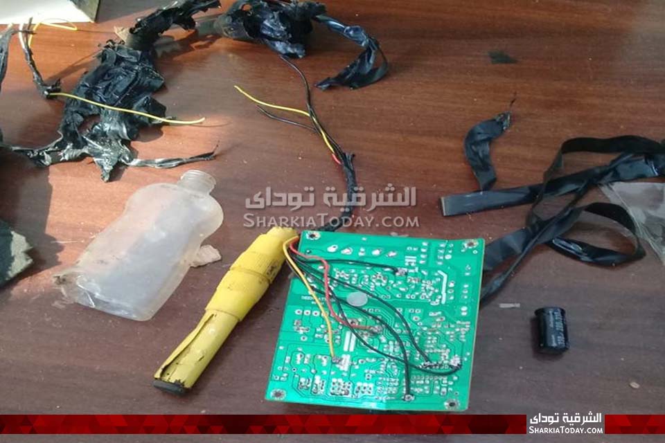 الصور الأولى للقنبلة البدائية الصنع التي عُثر عليها في محكمة أبوحماد 36