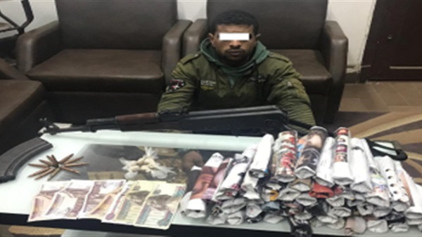 أمن الشرقية يضبط هارب من تنفيذ أحكام بقضيتي سرقة وحيازة سلاح 1 أمن الشرقية يضبط هارب من تنفيذ أحكام