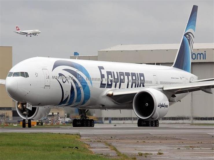 رجوع مفاجئ لطائرة مصر للطيران إلى مطار القاهرة بعد الإقلاع 1 رجوع مفاجئ لطائرة مصر للطيران إلى مطار القاهرة بعد الإقلاع