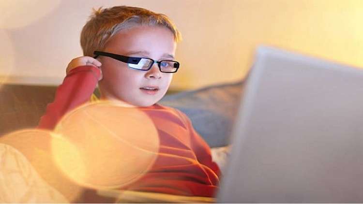 نظارات تساعد على علاج أمراض التوحد للأطفال