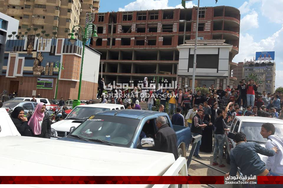 وقفة احتجاجية لطلاب الثانوية العامة بالشرقية ضد نظام التعليم الجديد 3 طلاب الصف الاول الثانوي بالشرقية