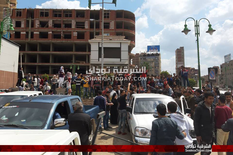 وقفة احتجاجية لطلاب الثانوية العامة بالشرقية ضد نظام التعليم الجديد 2 طلاب الصف الاول الثانوي بالشرقية