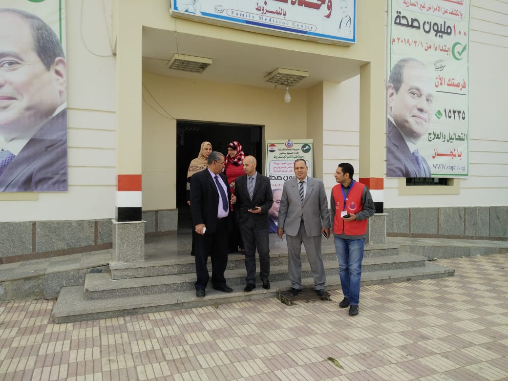 وكيل صحة الشرقية يتابع 100 مليون صحة بفاقوس 1 وكيل صحة الشرقية يتابع 100 مليون صحة بفاقوس