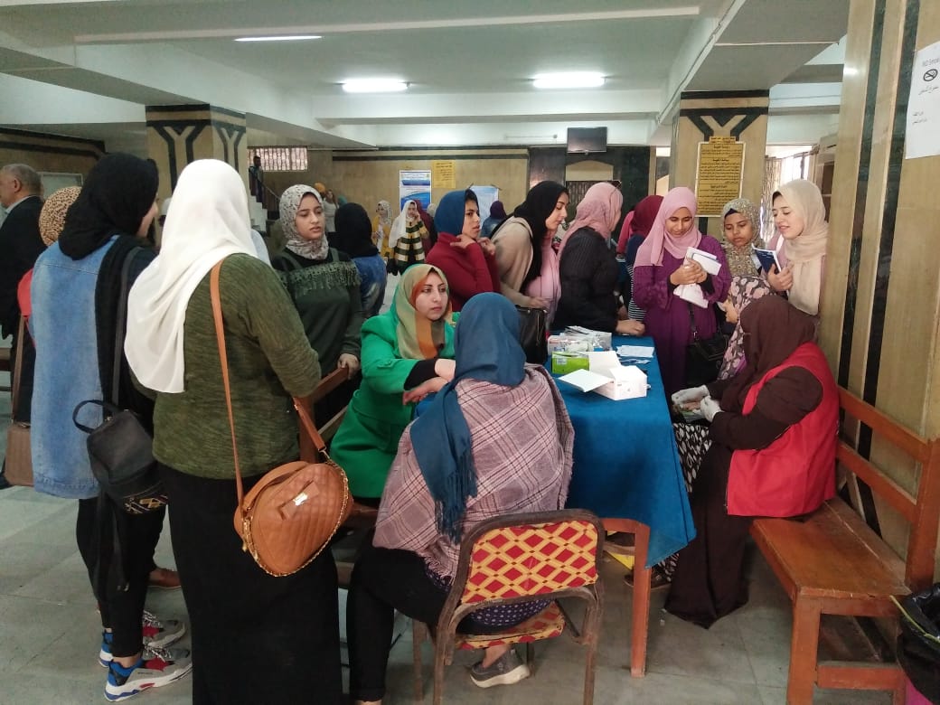 وكيل صحة الشرقية يتفقد 100 مليون صحة بجامعة الزقازيق 2 وكيل صحة الشرقية يتفقد 100 مليون صحة بجامعة الزقازيق