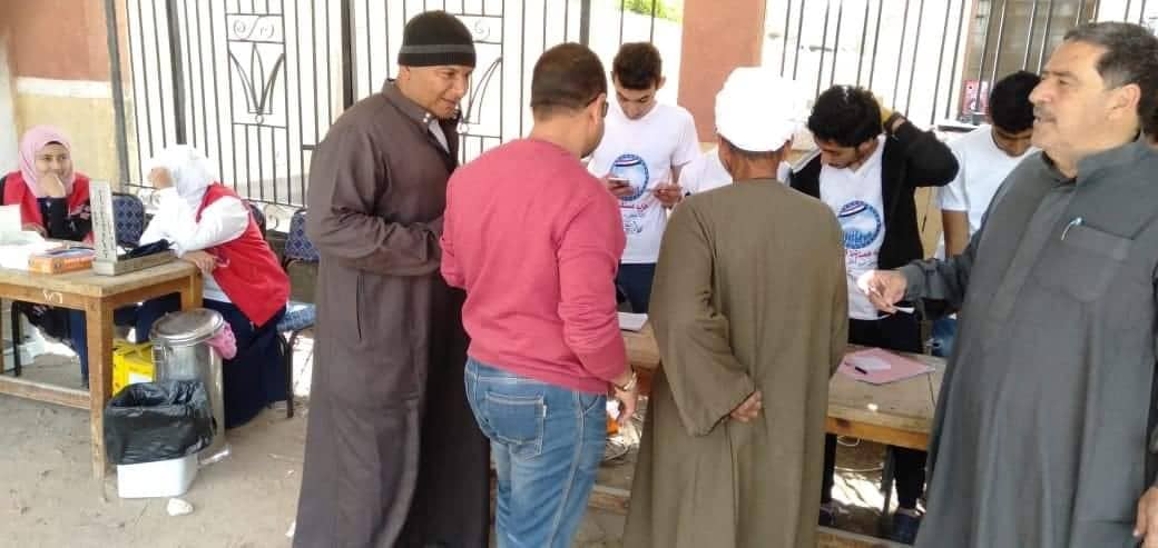 إقبال الناخبين على المشاركة في التعديلات الدستورية بفاقوس 3 الناخبين على المشاركة في التعديلات الدستورية بفاقوس 4