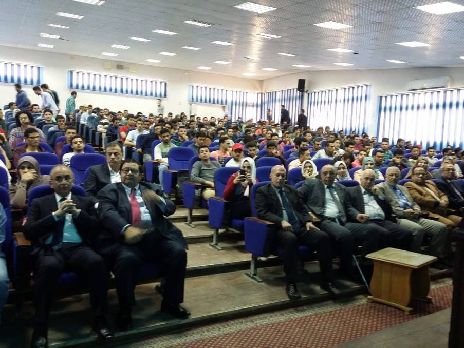 دكتور عثمان شعلان يشارك في ندوة مستقبل صناعة النقل الجوي بهندسة الزقازيق 2 دكتور عثمان شعلان يشارك في ندوة مستقبل صناعة النقل الجوي بهندسة الزقازيق