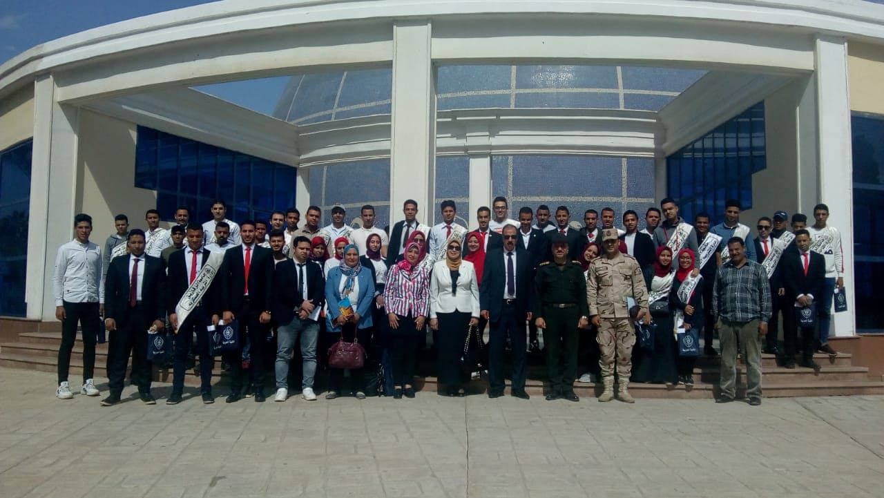 فوج من طلاب جامعة الزقازيق في زيارة للكلية الحربية 1 فوج من طلاب جامعة الزقازيق في زيارة للكلية الحربية