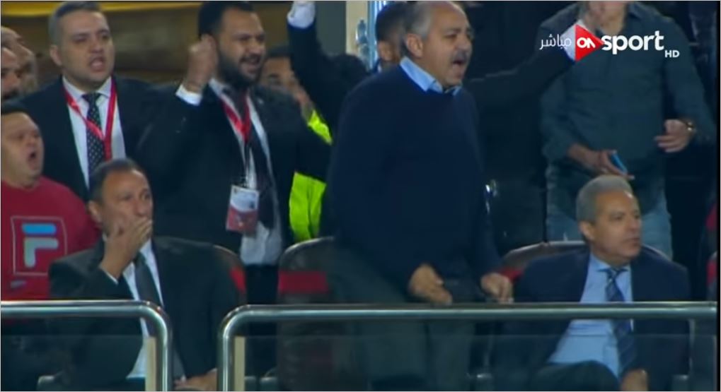 لقطة الخطيب أمام المقاصة تثير الجدل ونجم الأهلي: هزتني هزة كبيرة 1 لقطة الخطيب أمام المقاصة تثير الجدل