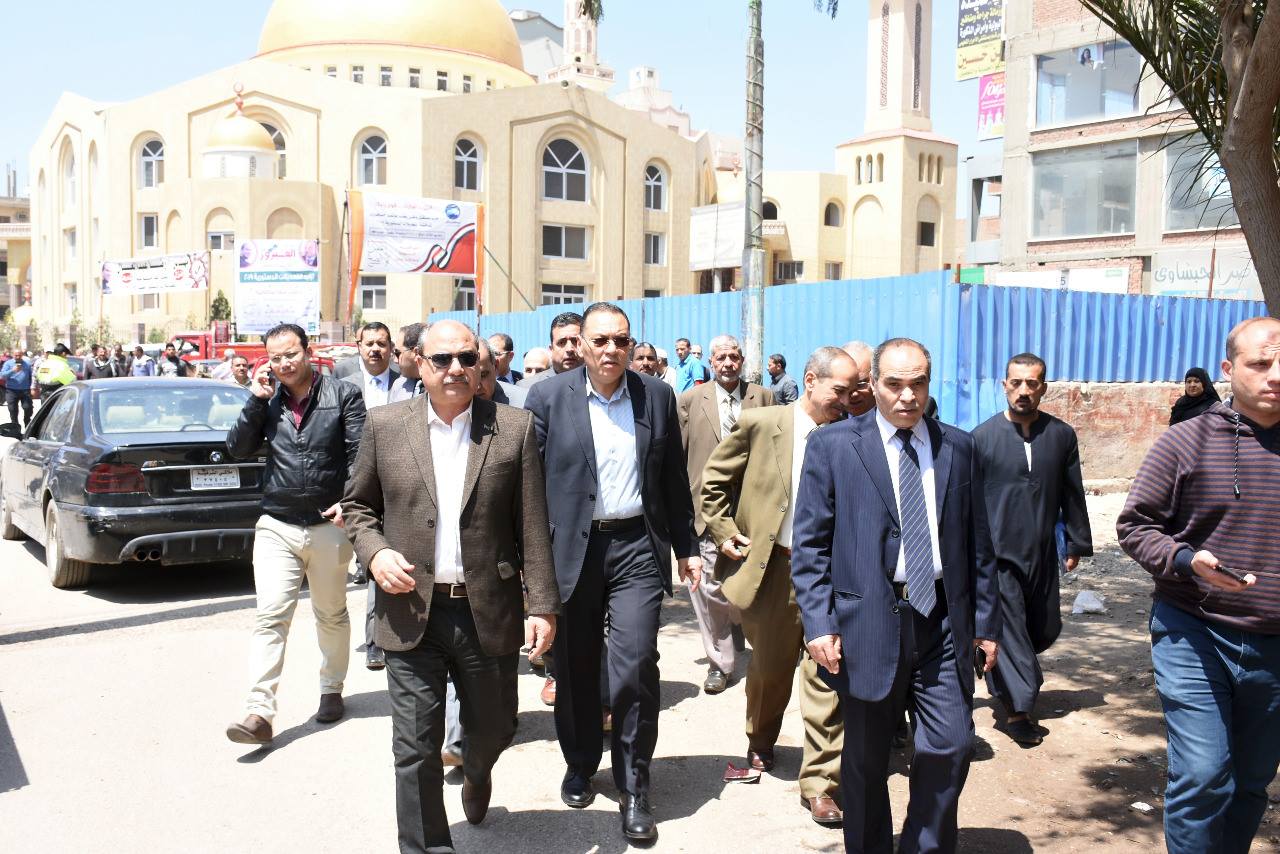محافظ الشرقية يتجول بشوارع ديرب نجم 1 محافظ الشرقية يتجول بشوارع ديرب نجم