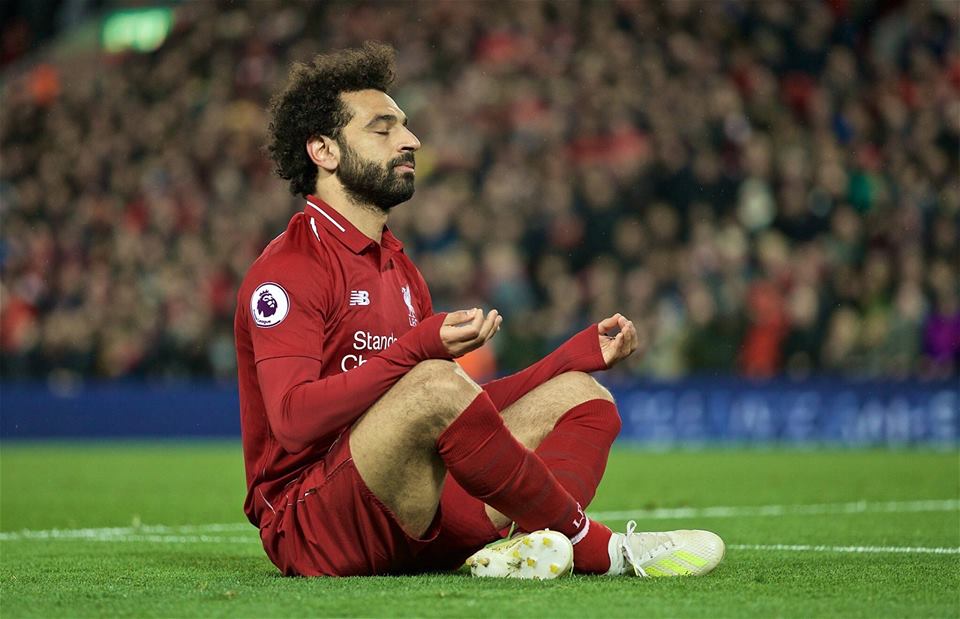 إلقاء القبض على المتهم بنشر تغريدة عنصرية ضد محمد صلاح 1 محمد صلاح مهدد بالإيقاف لمدة عامين