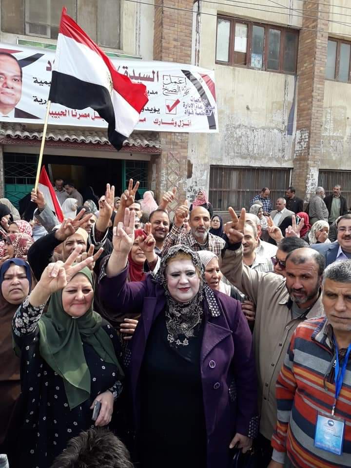مسيرة حاشدة بالقنايات لحث المواطنين على الاستفتاء على التعديلات الدستورية 2 حاشدة بالقنايات لحث المواطنين على الاستفتاء على التعديلات الدستورية2