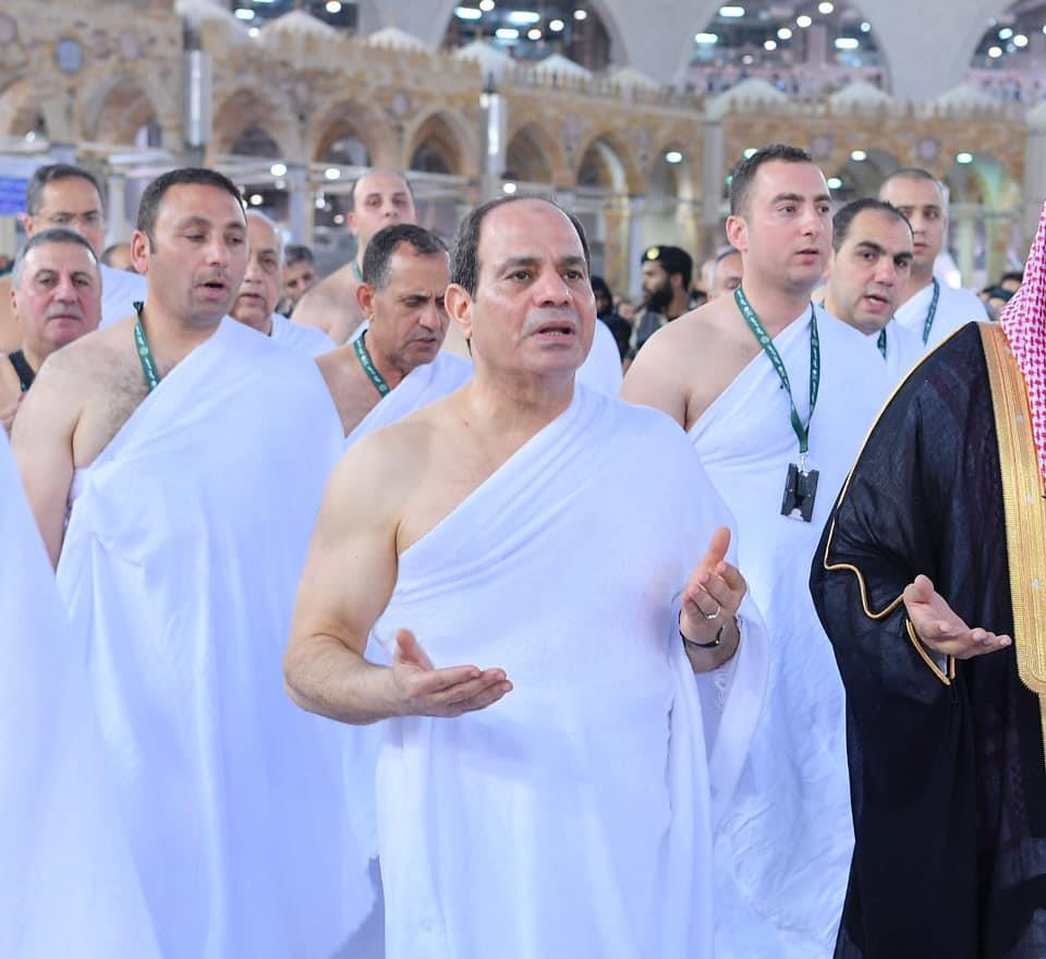 السيسي يؤدي مناسك العمرة 3 السيسي يؤدي مناسك العمرة