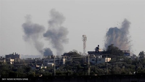 قصف إسرائيلي على غزة يتسبب فى مقتل أم ورضيعتها 1 قصف إسرائيلي على غزة يتسبب فى مقتل أم ورضيعتها
