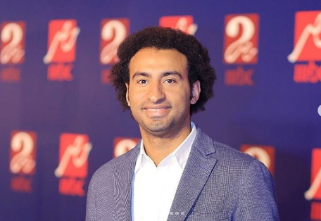 علي ربيع يحمس الجمهور باللوك الجديد 1 علي ربيع يحمس الجمهور باللوك الجديد