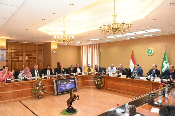 محافظ الشرقية يجتمع بأعضاء البرلمان لهذا السبب 2 محافظ الشرقية يجتمع بأعضاء البرلمان