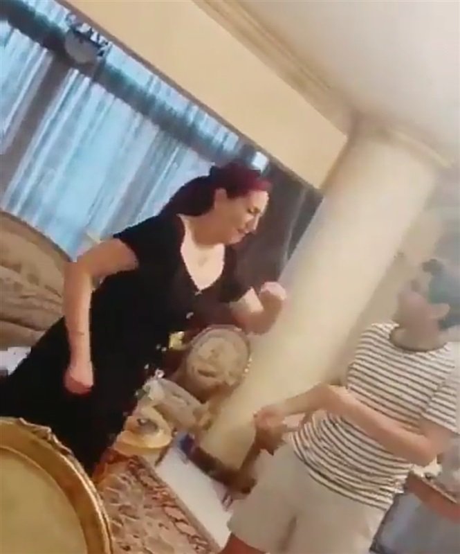 وفاء عامر ضحية لمقلب مفاجئ 1 وفاء عامر ضحية لمقلب مفاجئ بعيدًا عن البرامج