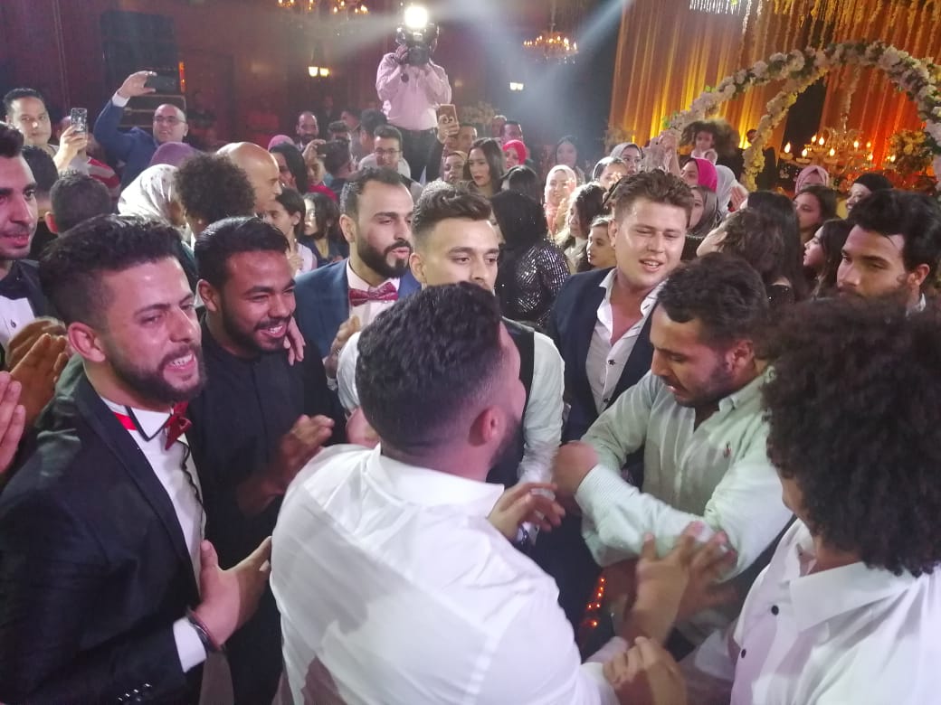 صلاح محسن ابن الزقازيق يحتفل بزفافه بحضور كوكبة من نجوم الأهلي 4 صلاح محسن ابن الزقازيق يحتفل بزفافه بحضور كوكبة من نجوم الأهلي