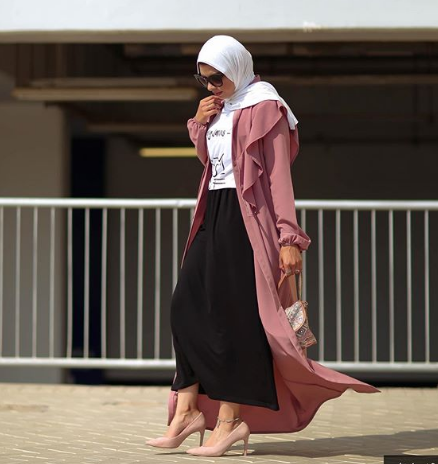 جيبات سادة موضة صيف 2019 للمحجبات 2 جيبات موضة 2019