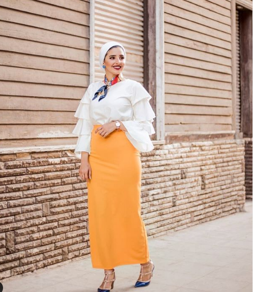 جيبات سادة موضة صيف 2019 للمحجبات 16 جيبات موضة 2019