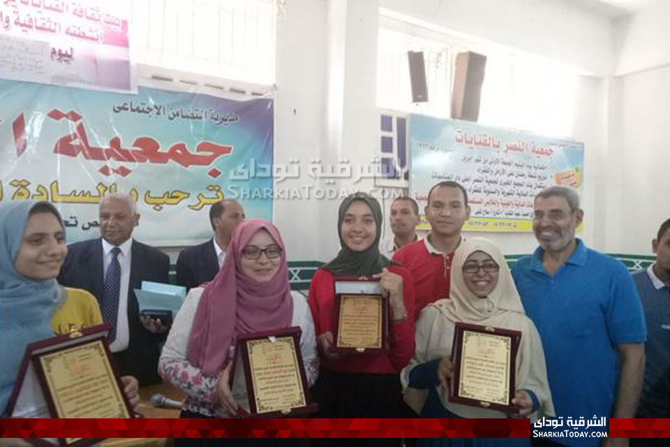 بيت ثقافة القنايات يكرم طلاب الثانوية العامة الأوائل 1 ثقافة القنايات يكرم طلاب الثانوية 5