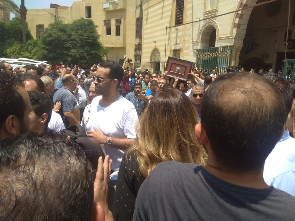 نجوم الفن يشيعون جنازة عزت أبو عوف 2 عزت أبو عوف