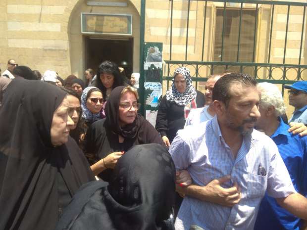 نجوم الفن يشيعون جنازة عزت أبو عوف 3 عزت أبو عوف