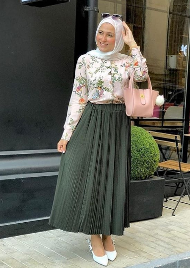جيبات سادة موضة صيف 2019 للمحجبات 10 جيبات موضة 2019