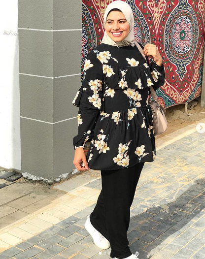 جيبات سادة موضة صيف 2019 للمحجبات 11 جيبات موضة 2019