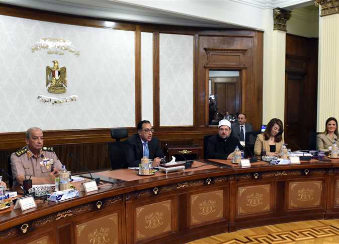 حقيقة تسريح عدد كبير من موظفي الدولة بعد اختبارات التقييم 1 موظفي الدولة