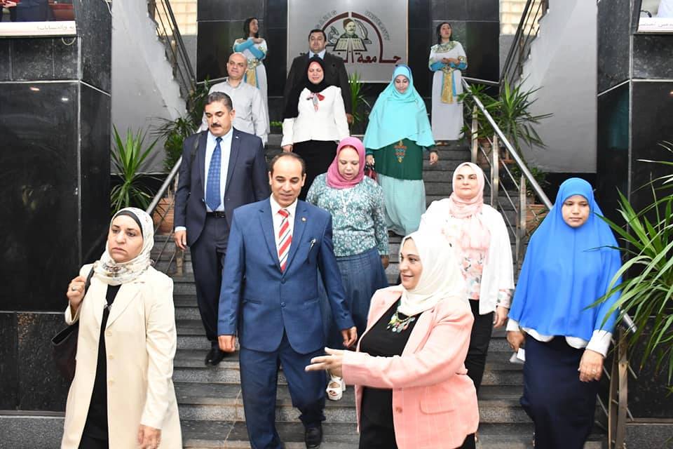 زيارة خبراء مركز القياس والتقويم لمتابعة تنفيذ الأنشطة في جامعة الزقازيق 1 زيارة مركز القياس والتقويم