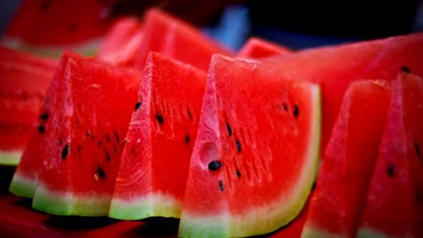 نصائح لمعرفة البطيخ الفاسد والطازج 1 البطيخ الفاسد
