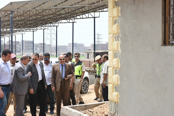 محافظ الشرقية يتابع تجهيز موقف أبو حاكم بالزقازيق 3 محافظ الشرقية