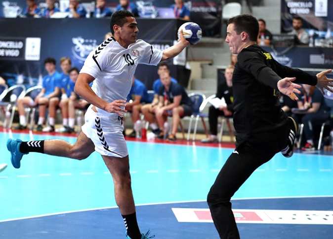 منتخب اليد للشباب يخسر 33-35 أمام فرنسا بنصف نهائي كأس العالم 1 منتخب مصر للشباب