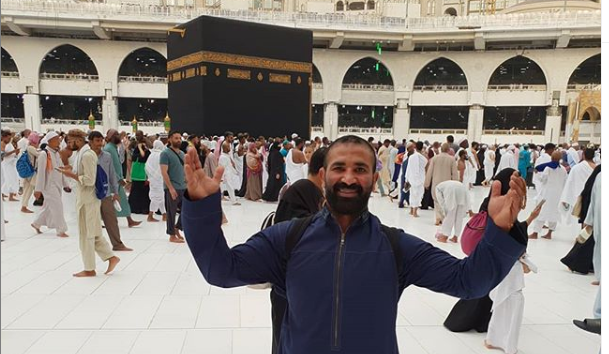 انتقاد كبير لأحمد سعد بسبب تصرفه في بيت الله الحرام 1 أحمد سعد