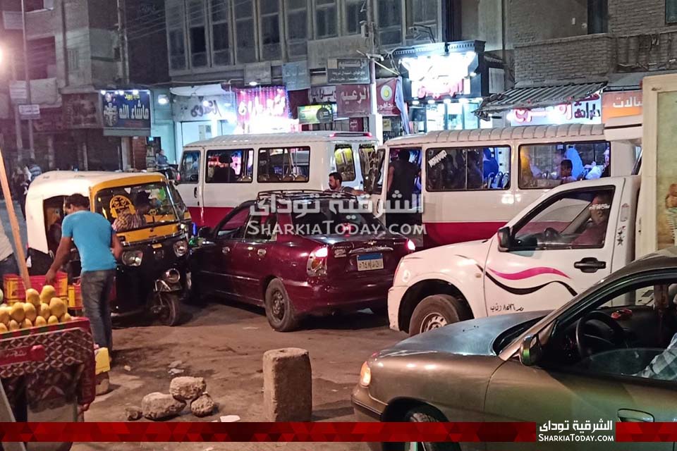 مزلقان الكوبري الجديد بالزقازيق بين صراخ المسنين وقرارات المحافظ وسيطرة الباعة الجائلين 6 حدوتة مزلقان الكوبري الجديد بالزقازيق