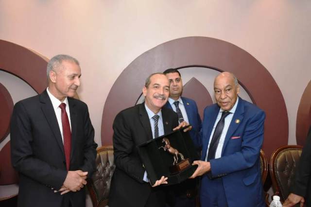 افتتاح المقر الجديد لفرع هيئة قضايا الدولة بالزقازيق 5 افتتاح المقر الجديد لفرع هيئة قضايا الدولة الزقازيق