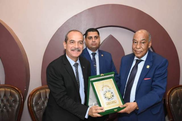 افتتاح المقر الجديد لفرع هيئة قضايا الدولة بالزقازيق 2 افتتاح المقر الجديد لفرع هيئة قضايا الدولة الزقازيق