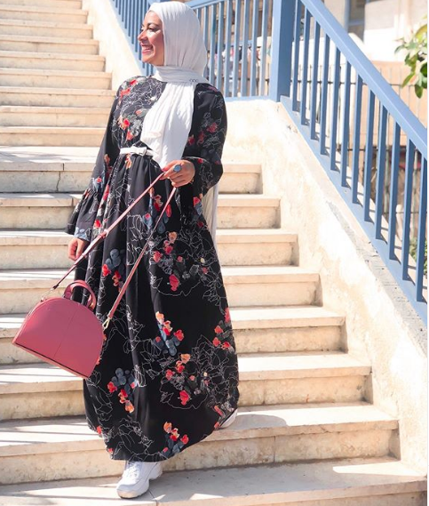 ملابس الجامعة