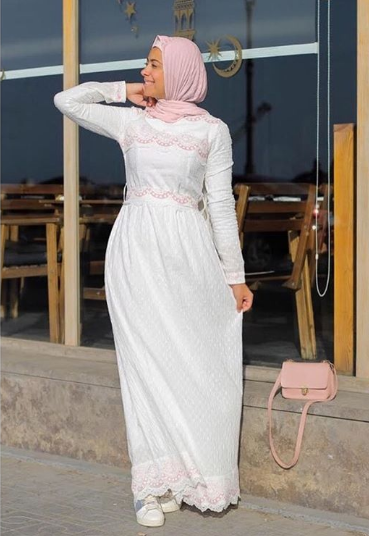 ملابس الجامعة