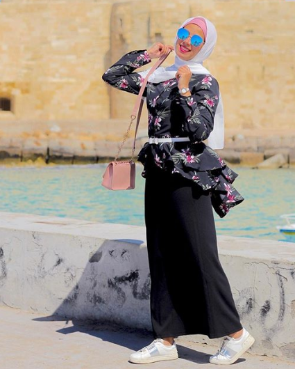 ملابس الجامعة