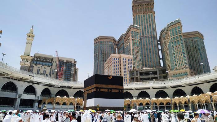 السعودية تلغي رسوم تكرار العمرة وهيكلة تأشيرات الزيارة والحج 1 السعودية