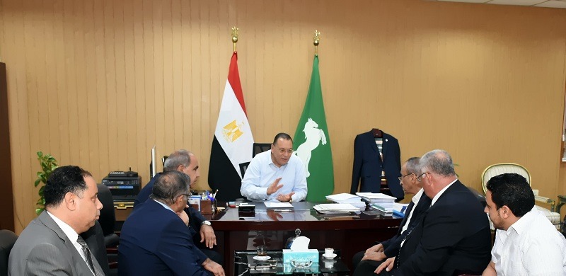 محافظ الشرقية يستجيب لأرملة منيا القمح 1 محافظ الشرقية